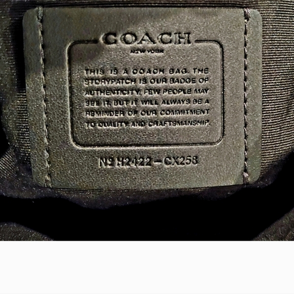 New Coach Green Signature Rivet Laurel Emerald Green - Picture 4 of 5